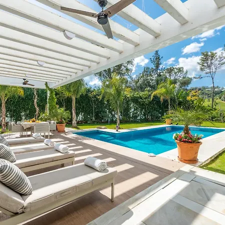 12 Guests - Prime Golf Oasis - Host *